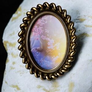 Gold Oval Frame photo picture frame . Ornate new